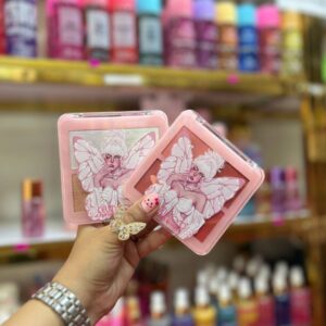 رژگونه و هایلایتر kevin & coco