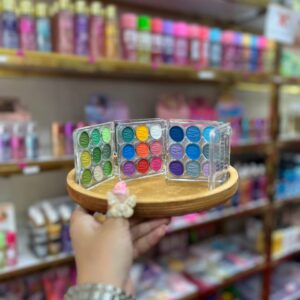 پالت سایه ۹ رنگ میس لارا