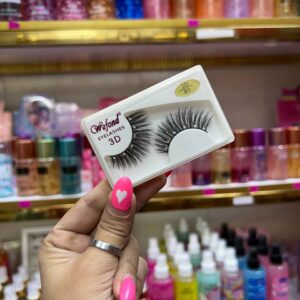 مژه نگین دار