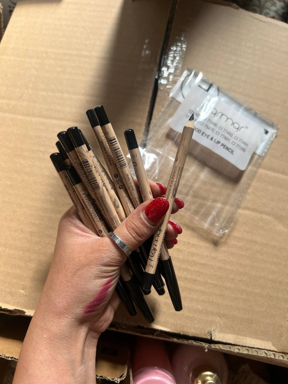 مداد مشکی فلور مداد مشکی فلور